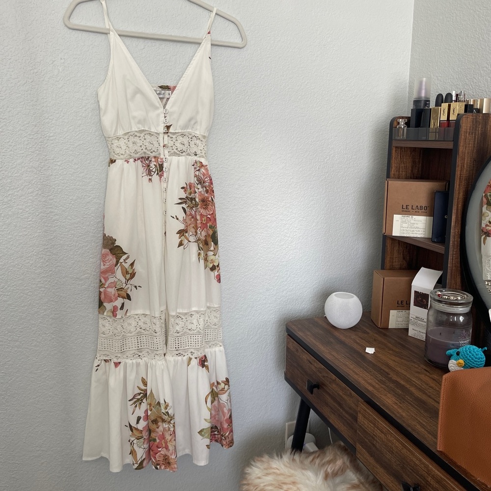 Hello Molly floral and lace maxi dress